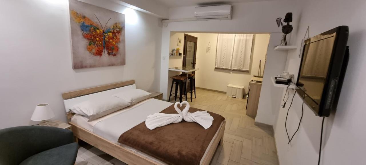 Apartmani Tatic Štinjan Exteriör bild