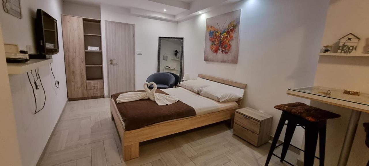 Apartmani Tatic Štinjan Exteriör bild