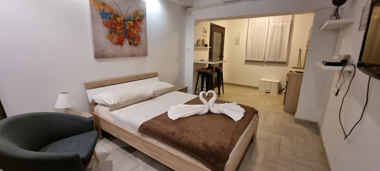 Apartmani Tatic Štinjan Exteriör bild