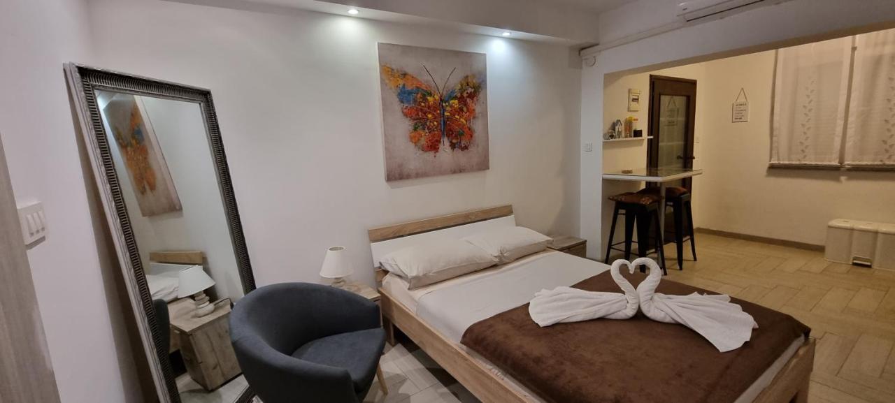 Apartmani Tatic Štinjan Exteriör bild